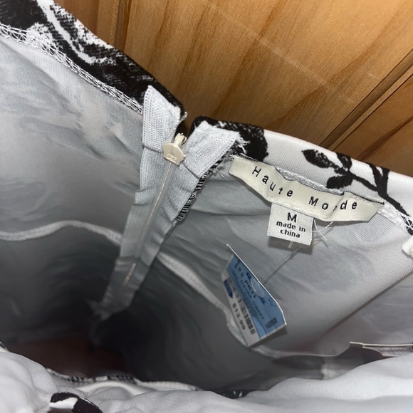 Size M- white with black velvet flowers midi dress - Picture 3 of 4